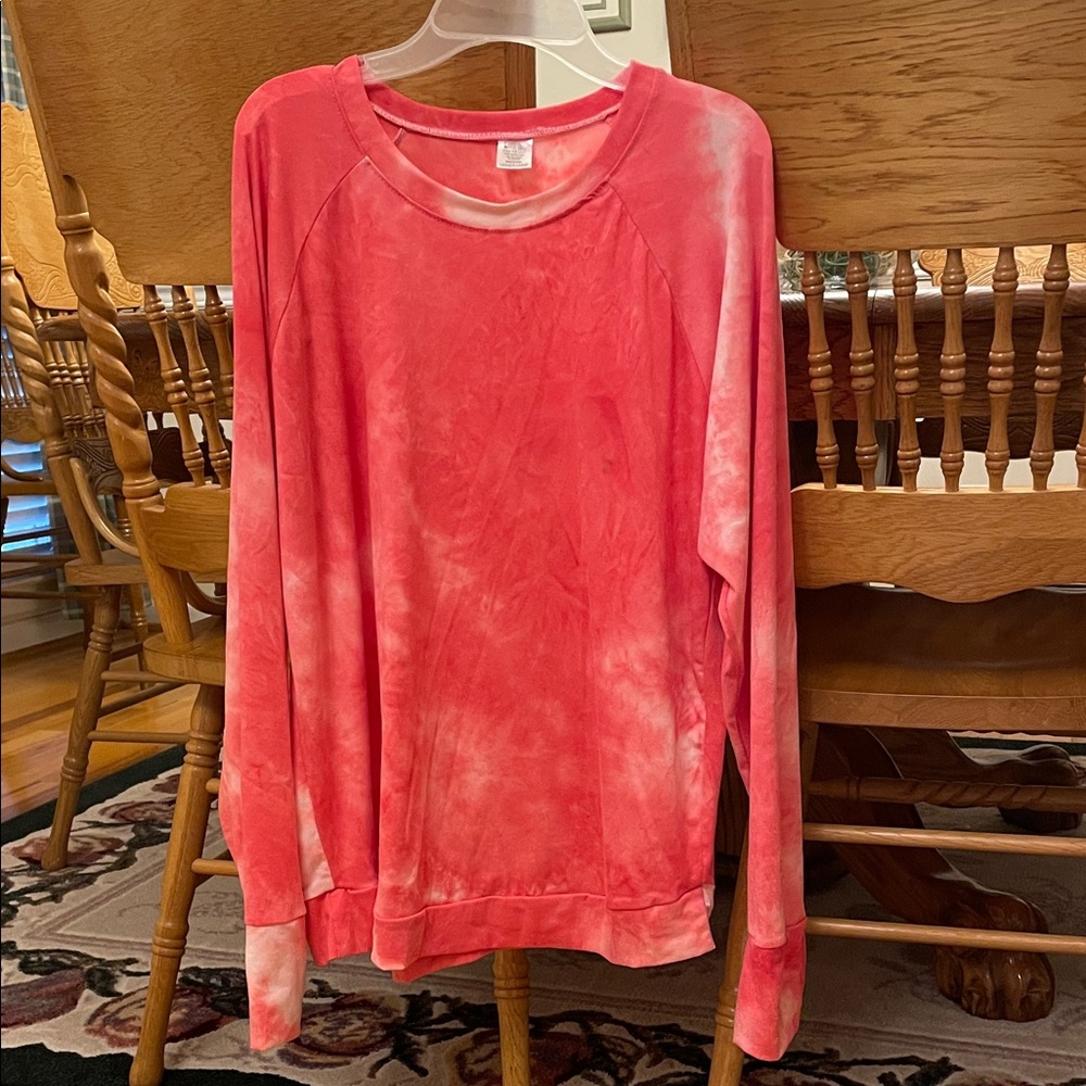 Hello Mello Dyes The Limit Lounge Top. Size L/XL. Coral  GUC SUPER SOFT!